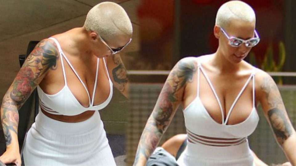 Amber Rose ráda provokuje a její nedělní nákupy se synkem využila dokonale.